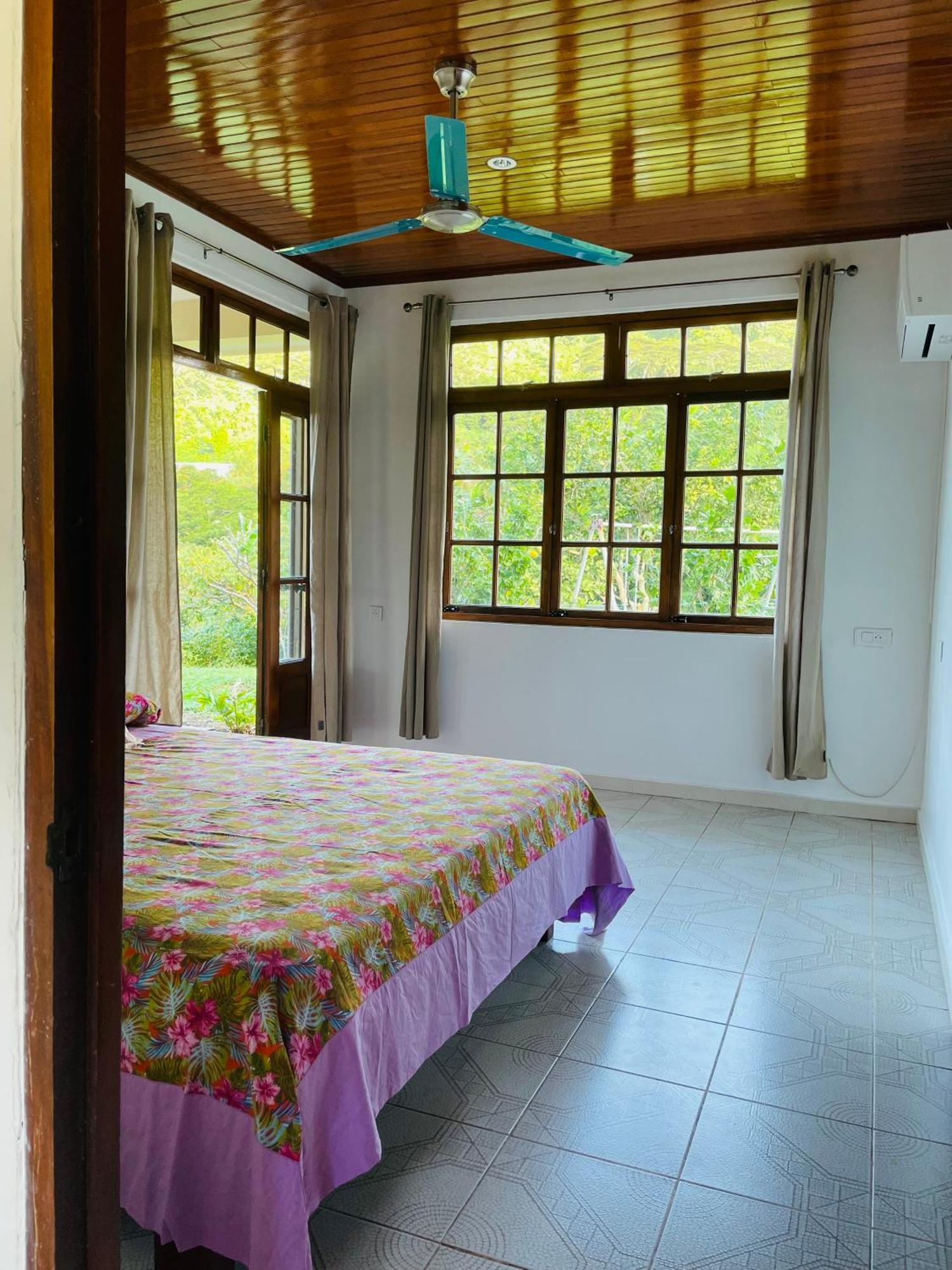 Villa Ura Uturoa Luaran gambar